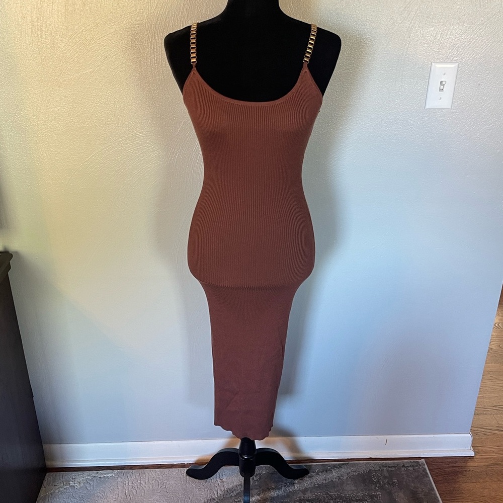 My Boo Brown Ribbed Chain Strap Bodycon Midi Dress Small